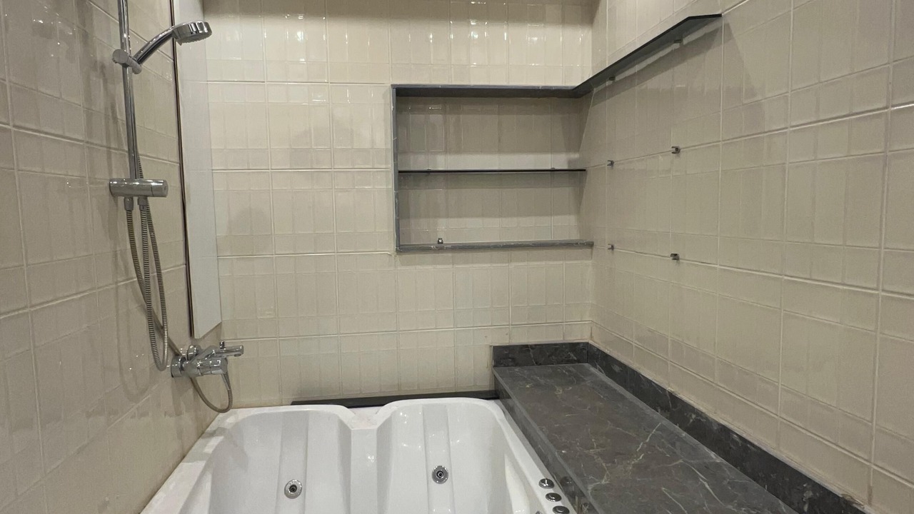 Photo of Bathroom in Dream Land