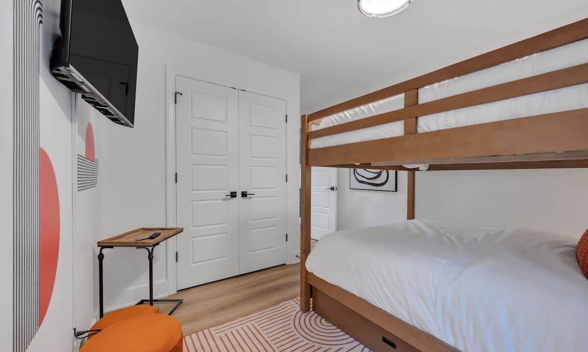 Photo of Bedroom in Music Row