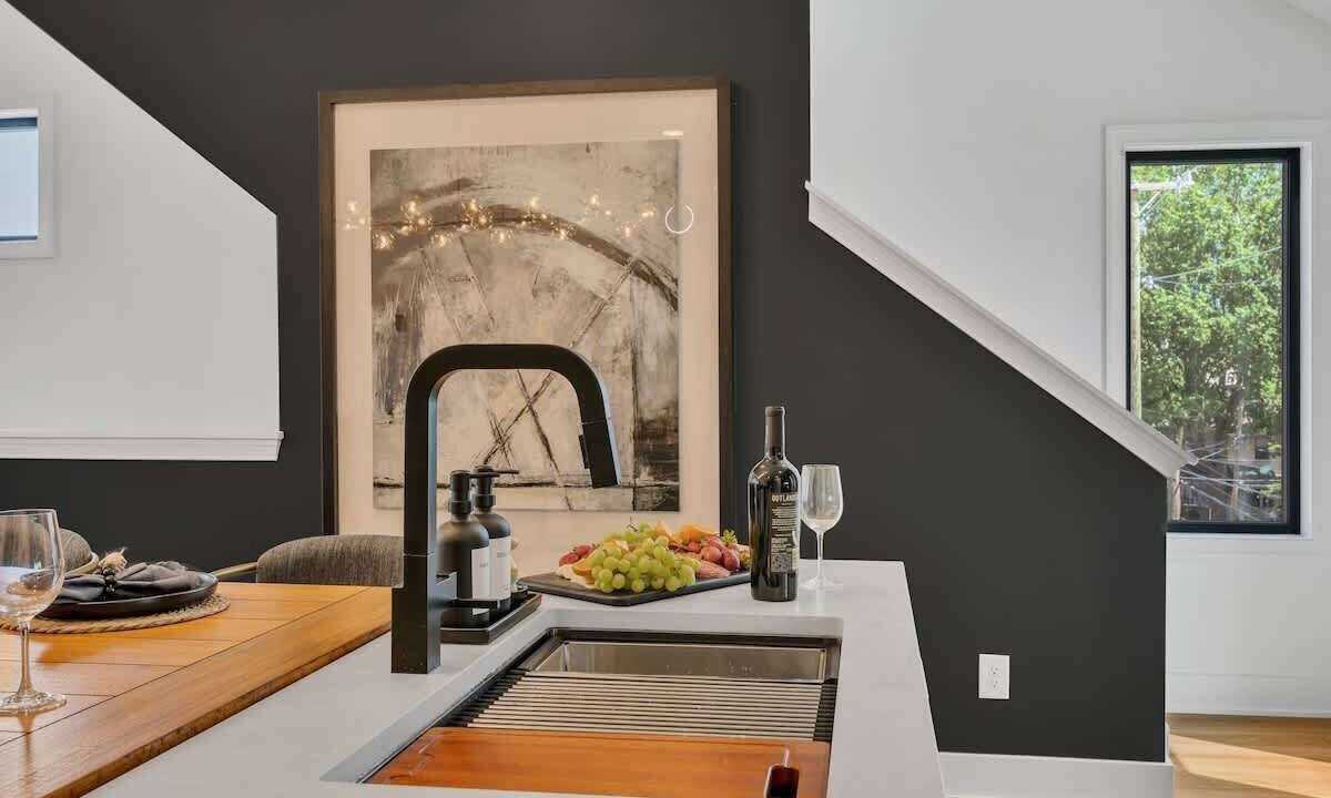Photo of Kitchen in Music Row