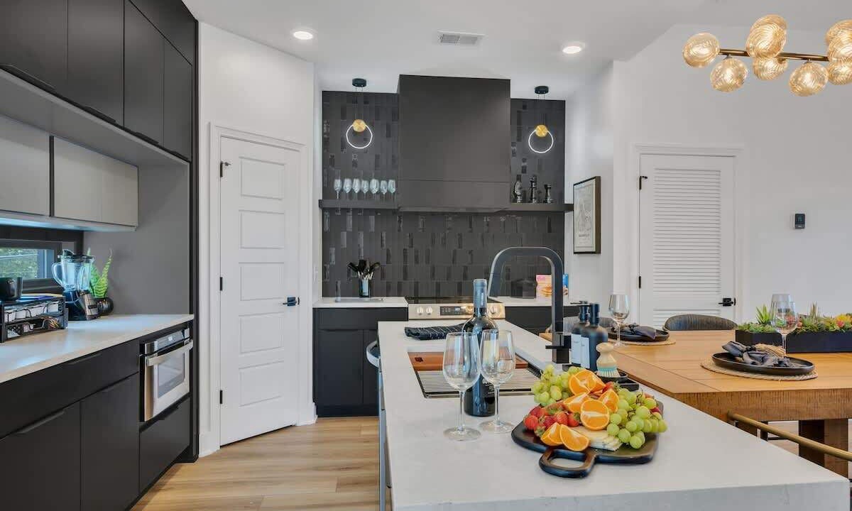 Photo of Kitchen in Music Row