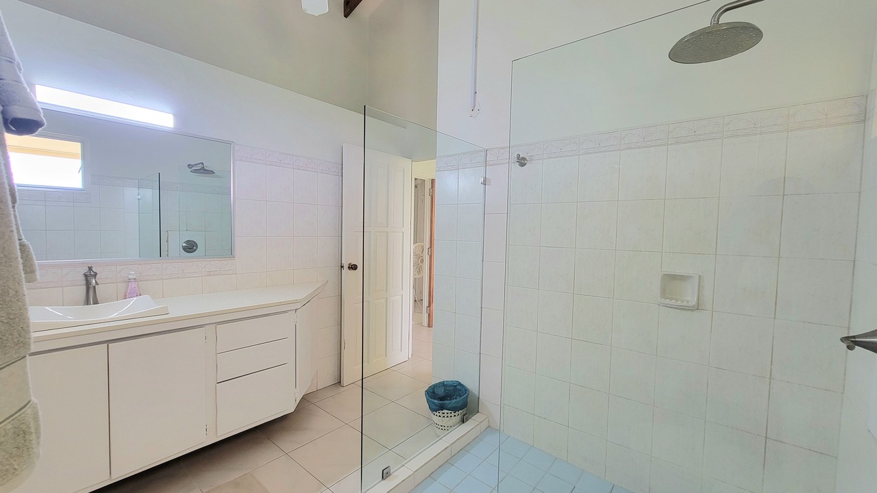 Photo of Bathroom in Lambeau