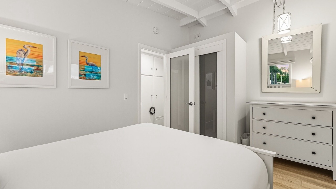 Photo of Bedroom in Pierpont Bay