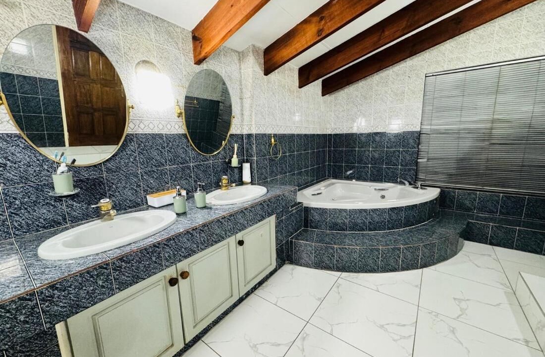 Photo of Bathroom in Woodmead