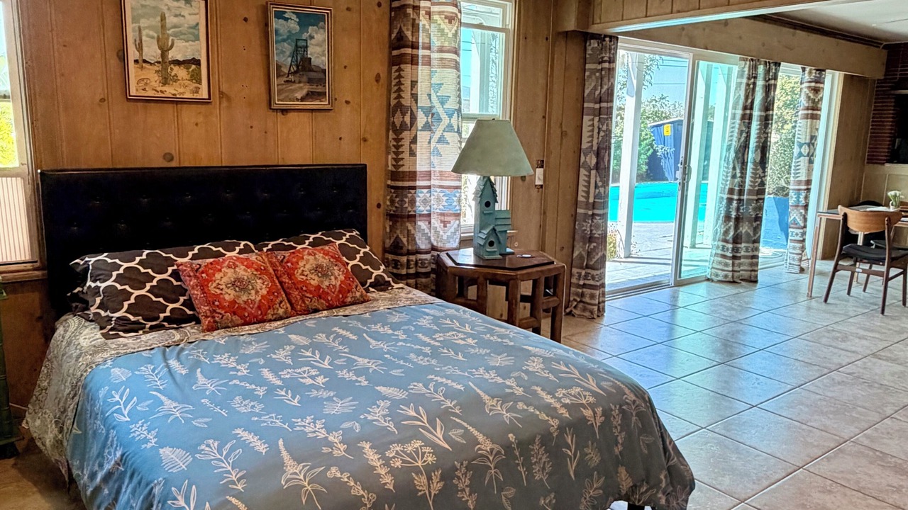 Photo of Bedroom in Santa Paula