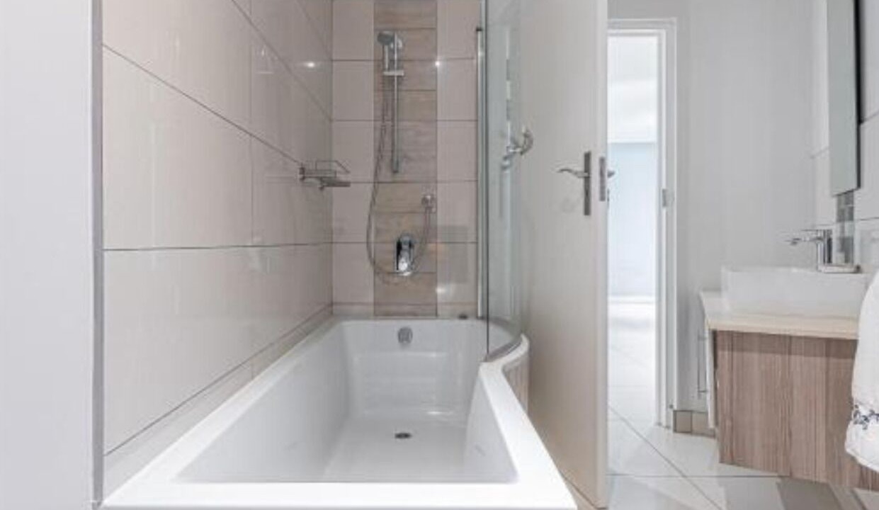 Photo of Bathroom in Greater Johannesburg Metropolitan Area