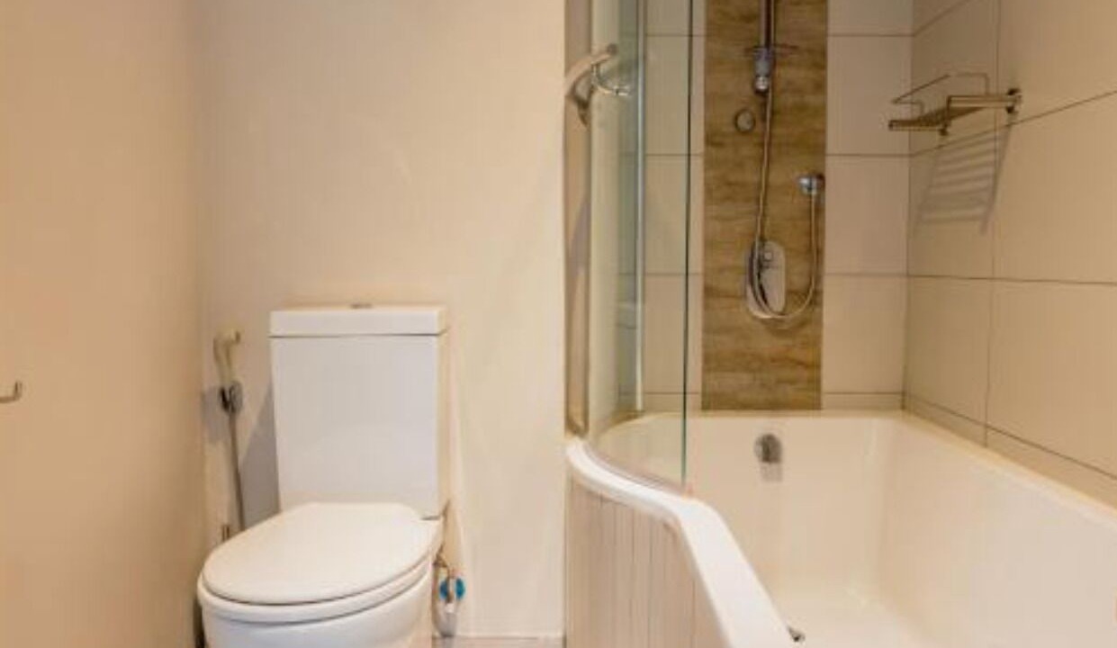 Photo of Bathroom in Greater Johannesburg Metropolitan Area