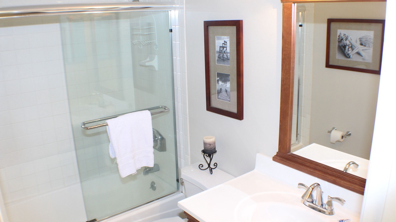 Photo of Bathroom in Point East