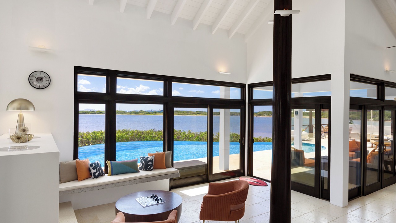 Photo of Livingroom in Rendezvous Bay