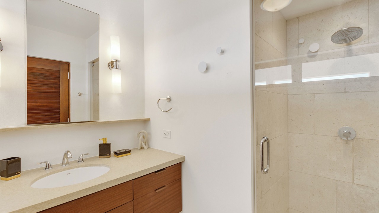 Photo of Bathroom in Rendezvous Bay