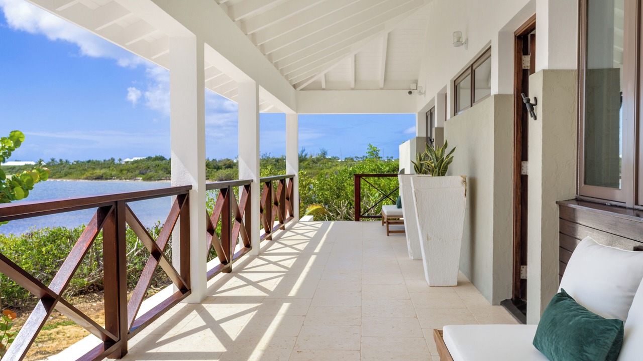 Photo of Patio Balcony in Rendezvous Bay