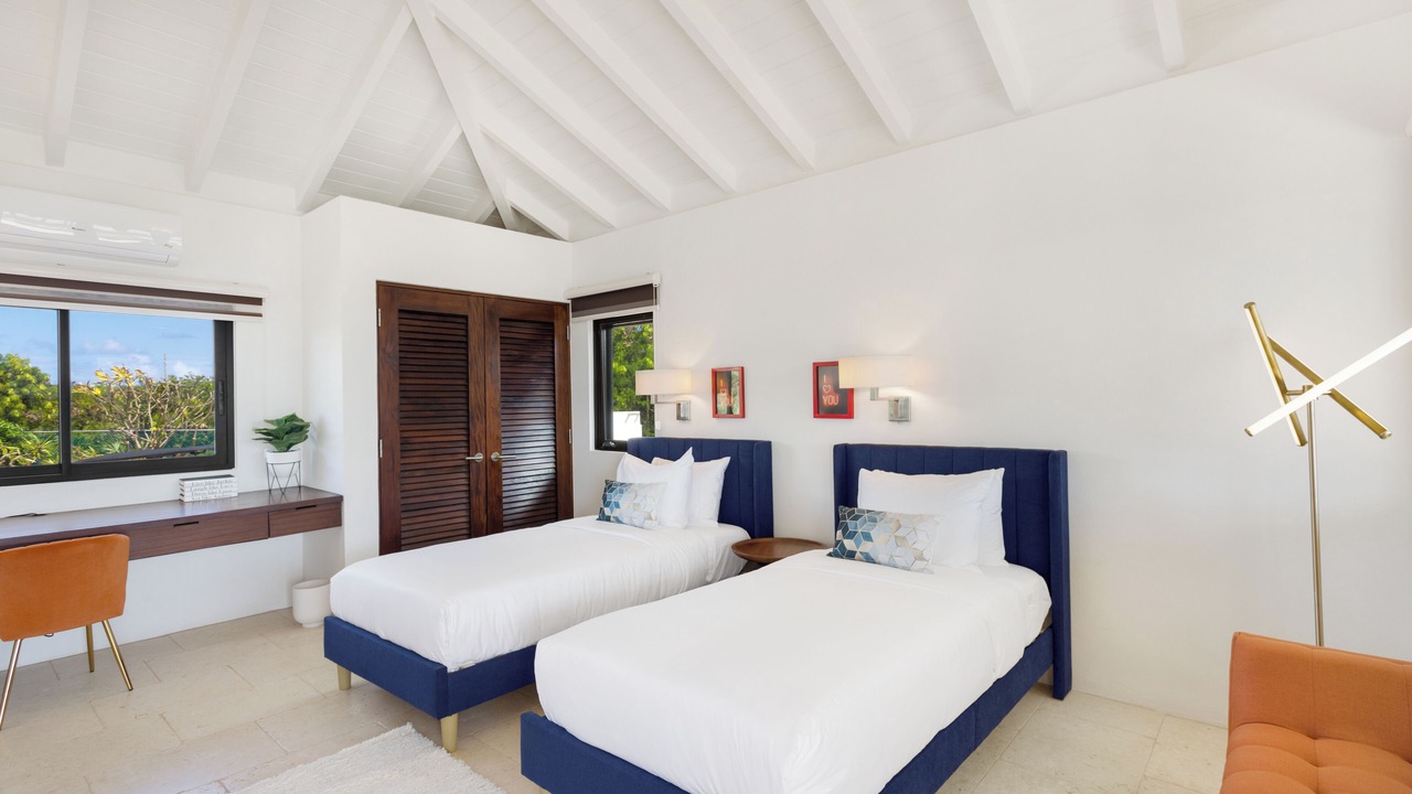 Photo of Bedroom in Rendezvous Bay
