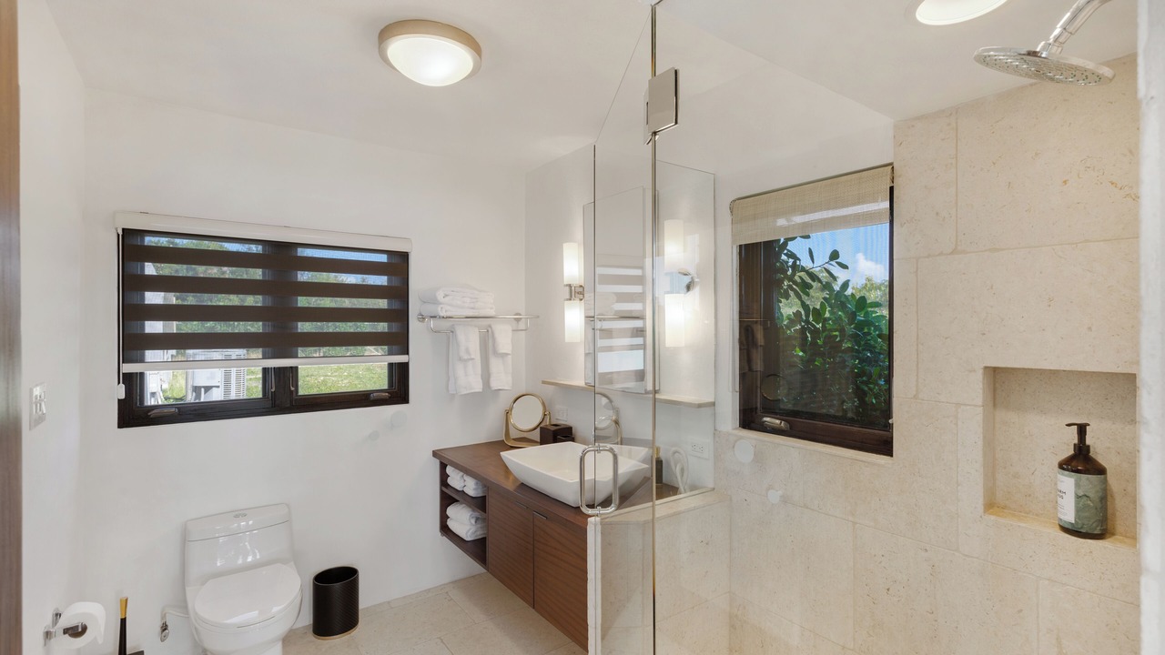 Photo of Bathroom in Rendezvous Bay