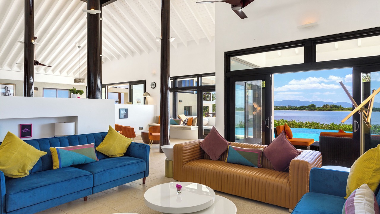 Photo of Livingroom in Rendezvous Bay