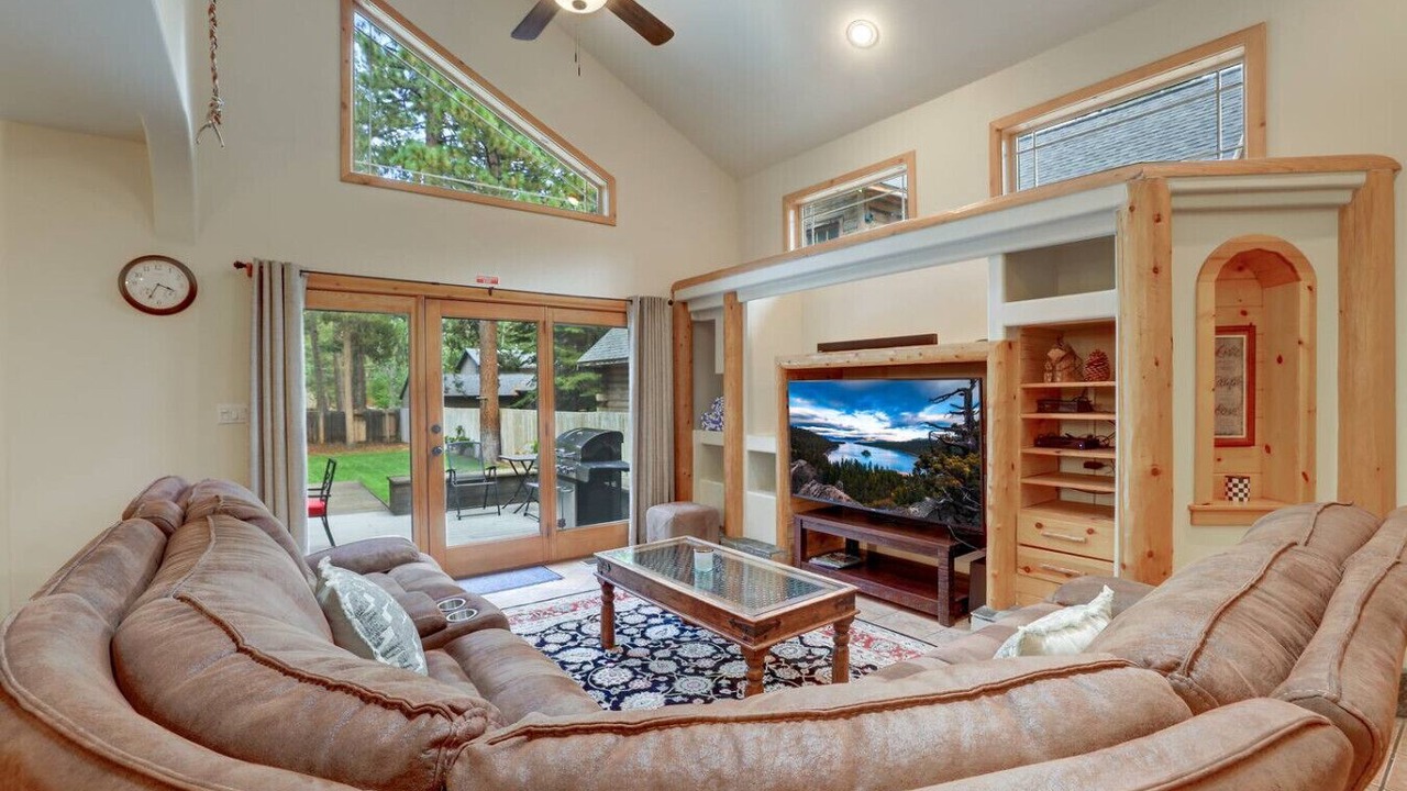 Photo of Bedroom in Tahoe Valley