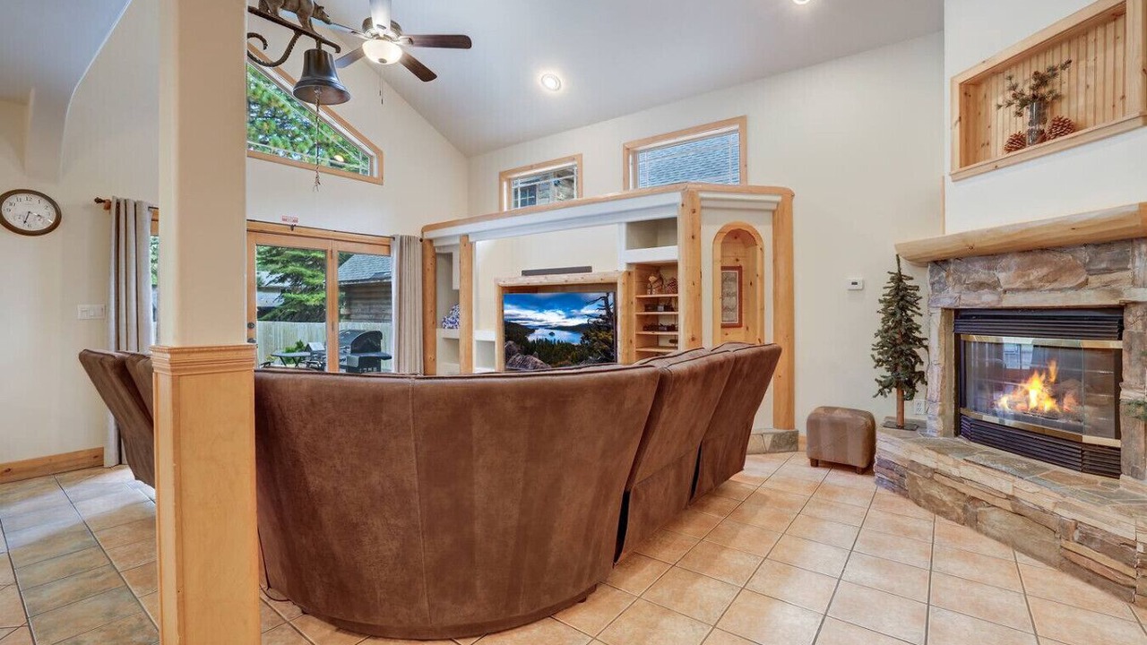 Photo of Bedroom in Tahoe Valley
