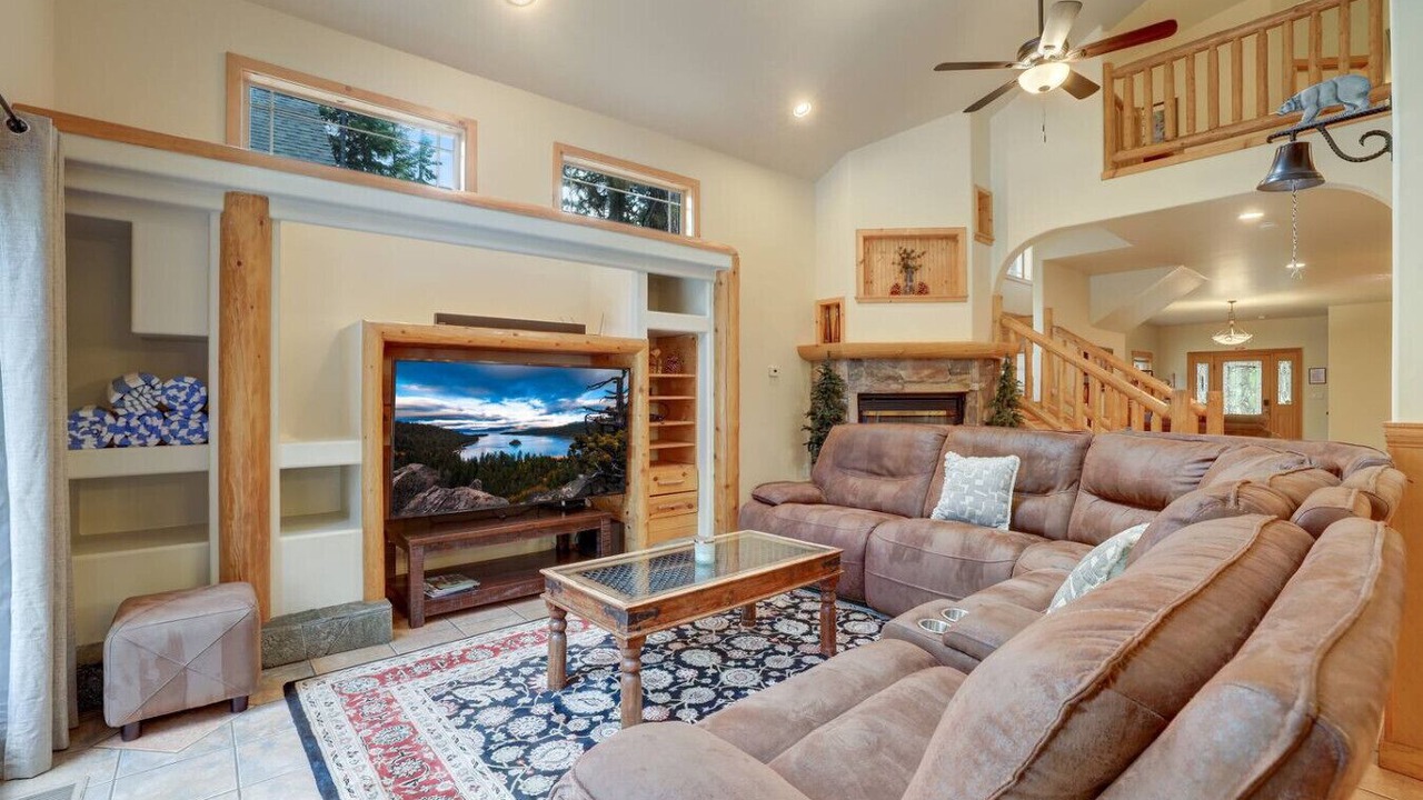 Photo of Bedroom in Tahoe Valley
