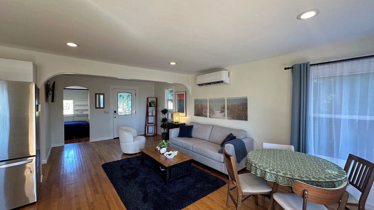 Photo of Livingroom in West Mesa