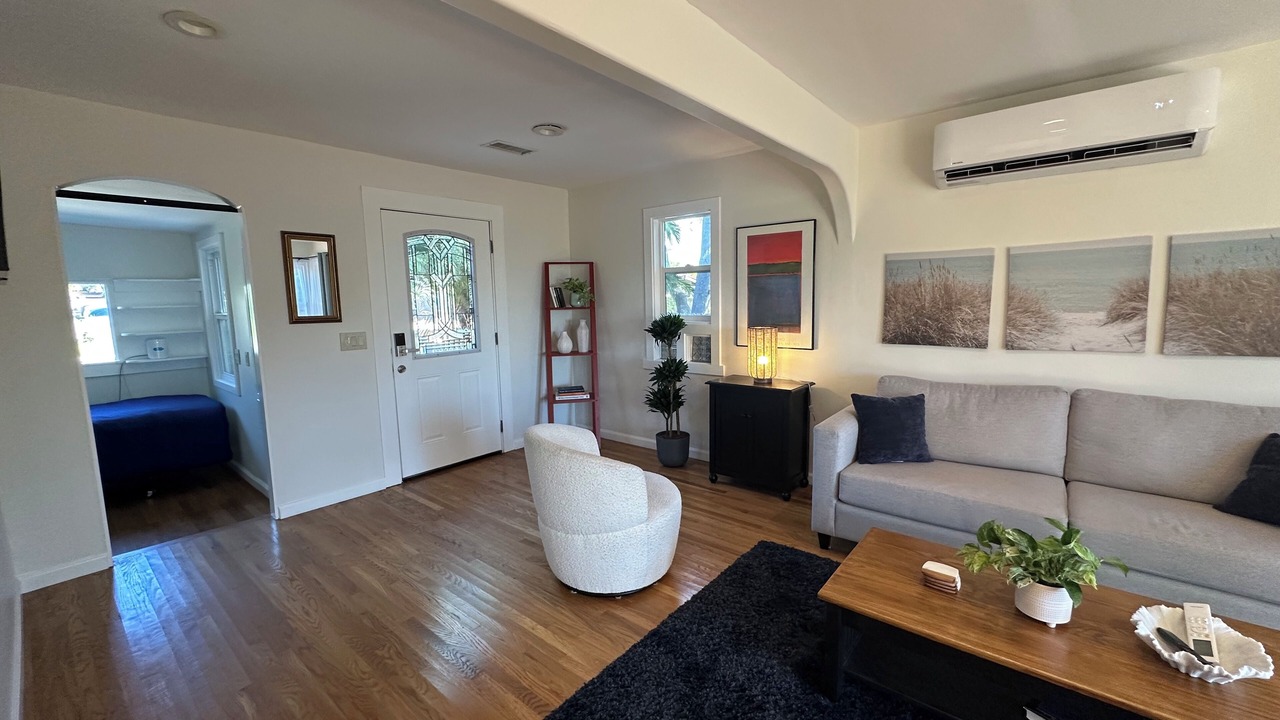 Photo of Livingroom in West Mesa