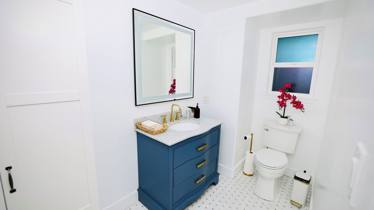 Photo of Bathroom in Silver Strand