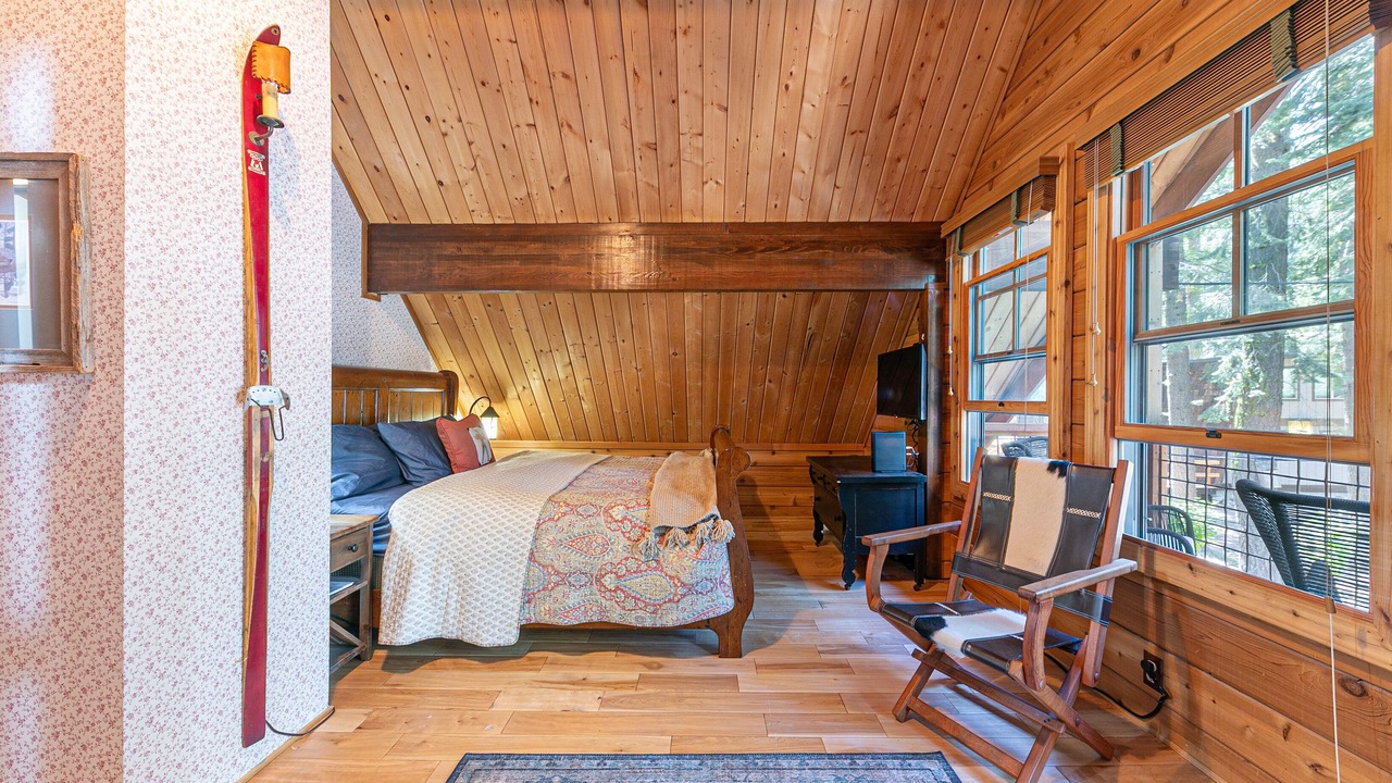 Photo of Bedroom in Tahoe Pines