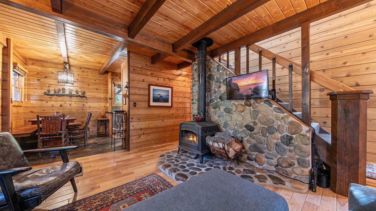 Photo of Livingroom in Tahoe Pines