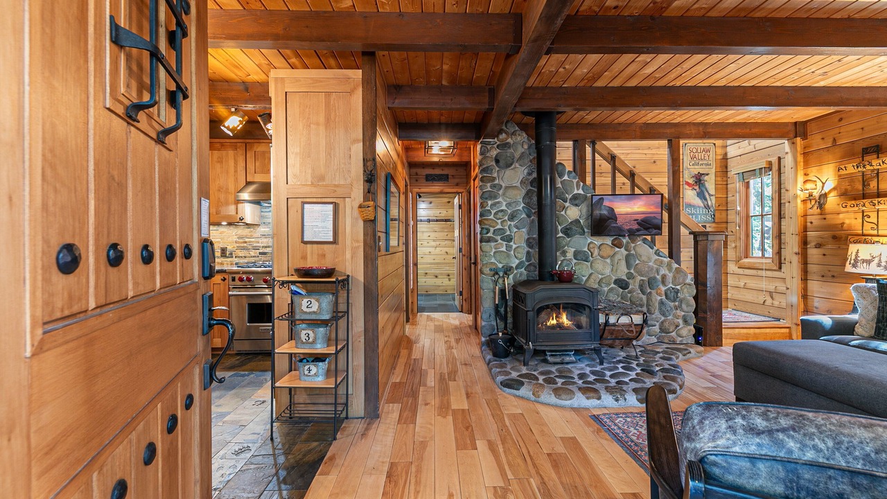 Photo of Others in Tahoe Pines