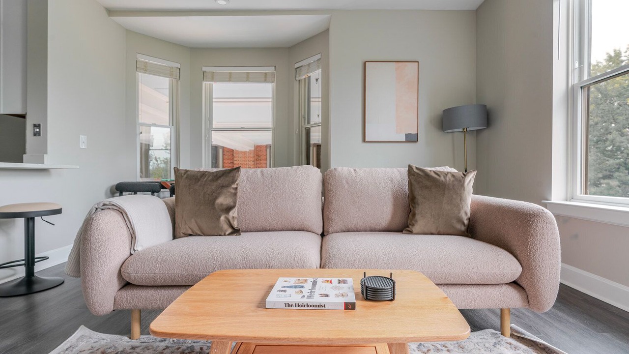 Photo of Livingroom in Bethesda