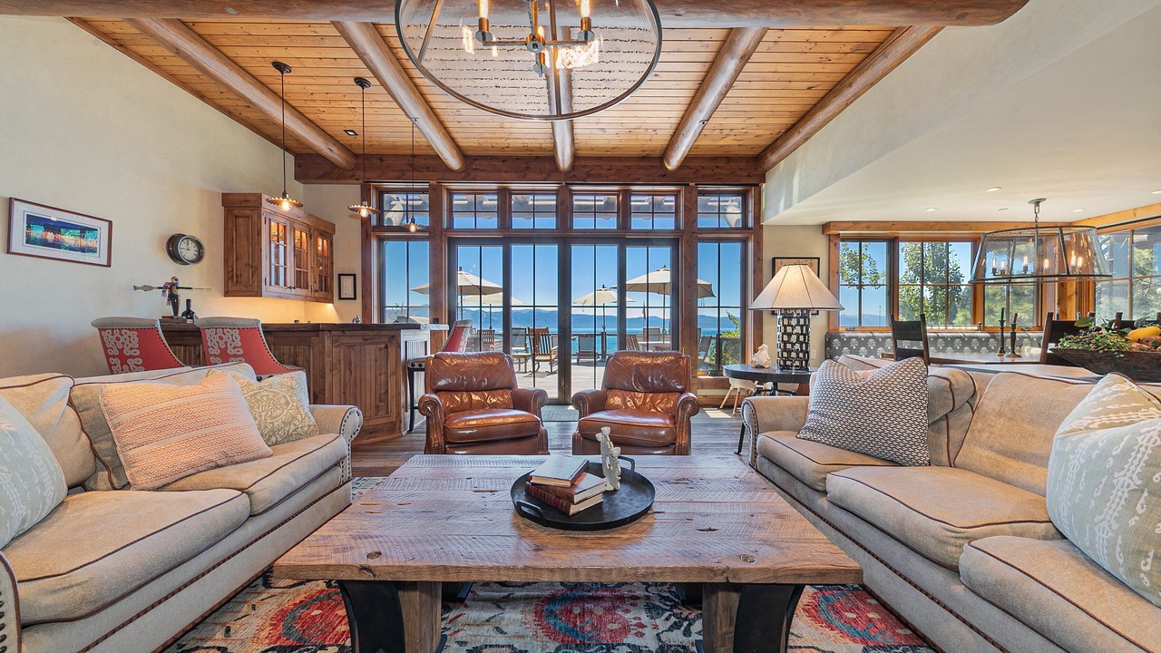 Photo of Livingroom in Carnelian Bay