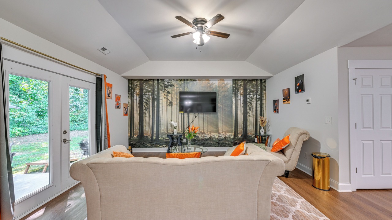 Photo of Livingroom in Paw Creek