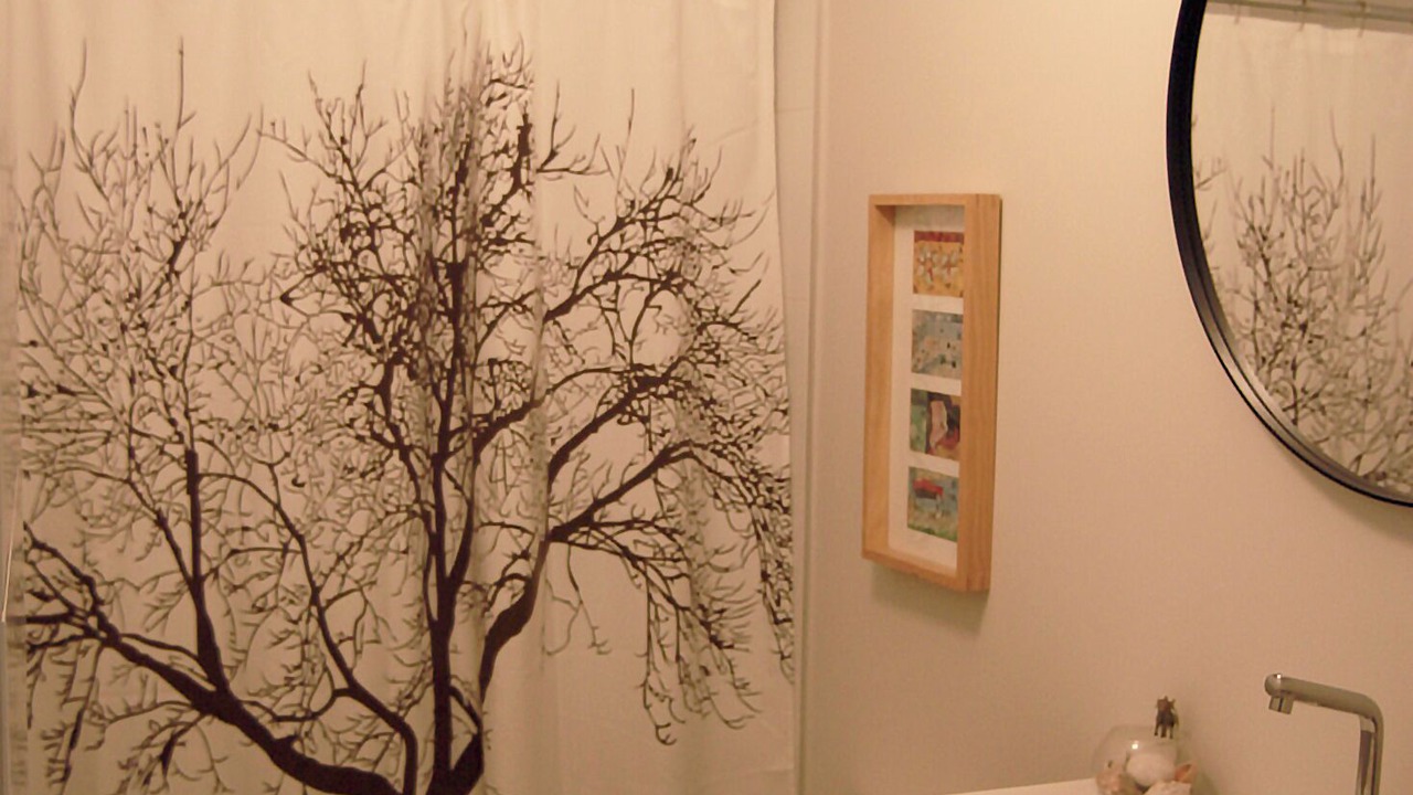 Photo of Bathroom in Hollyburn