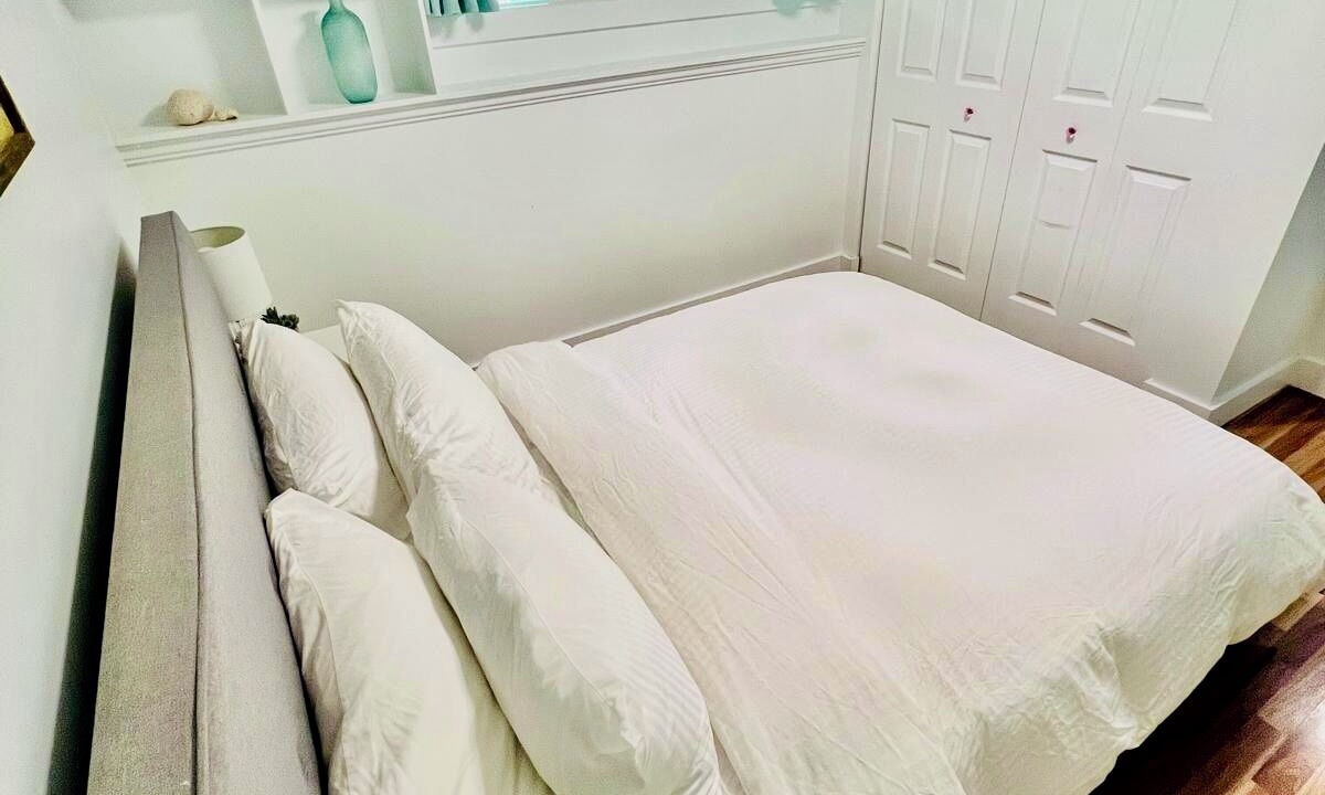 Photo of Bedroom in District of North Vancouver