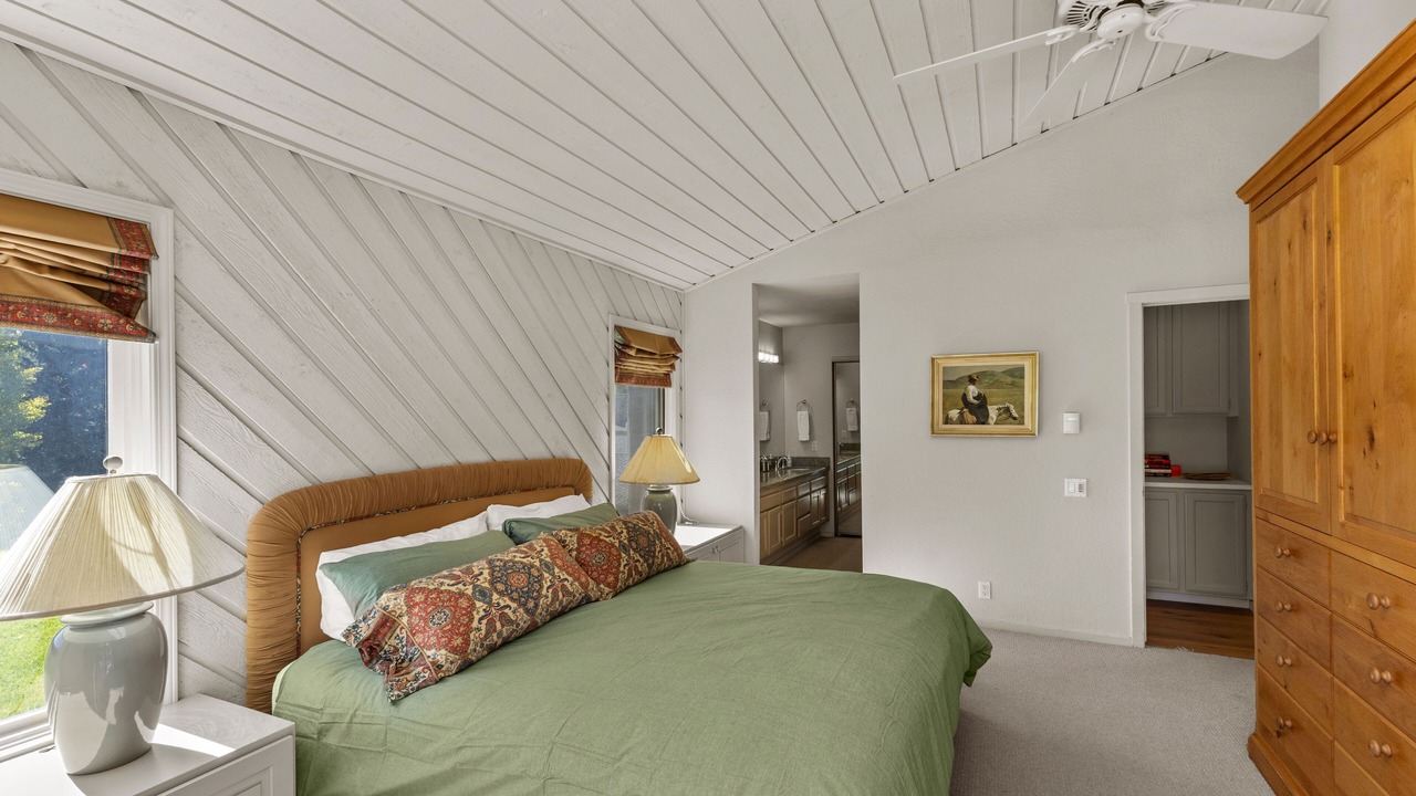 Photo of Bedroom in Elkhorn Village