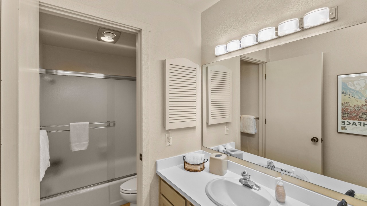 Photo of Bathroom in Elkhorn Village