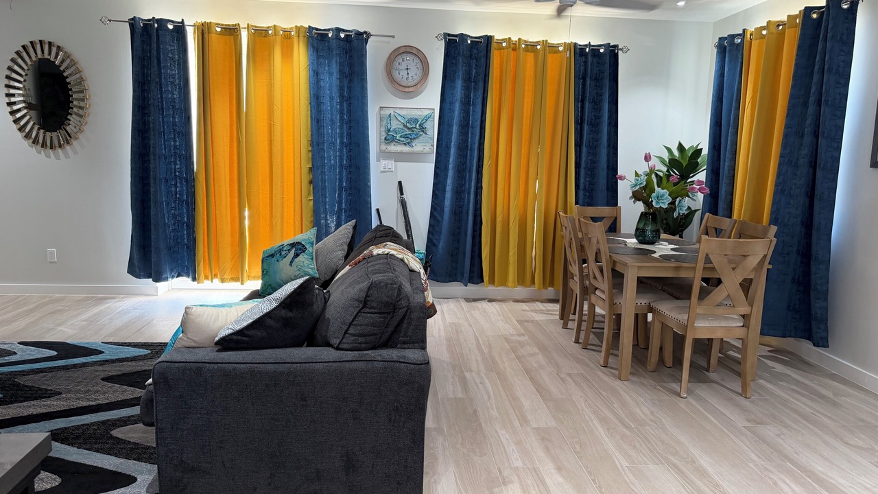 Photo of Livingroom in Palm Cay