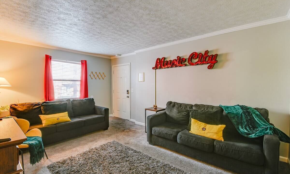 Photo of Livingroom in Midtown