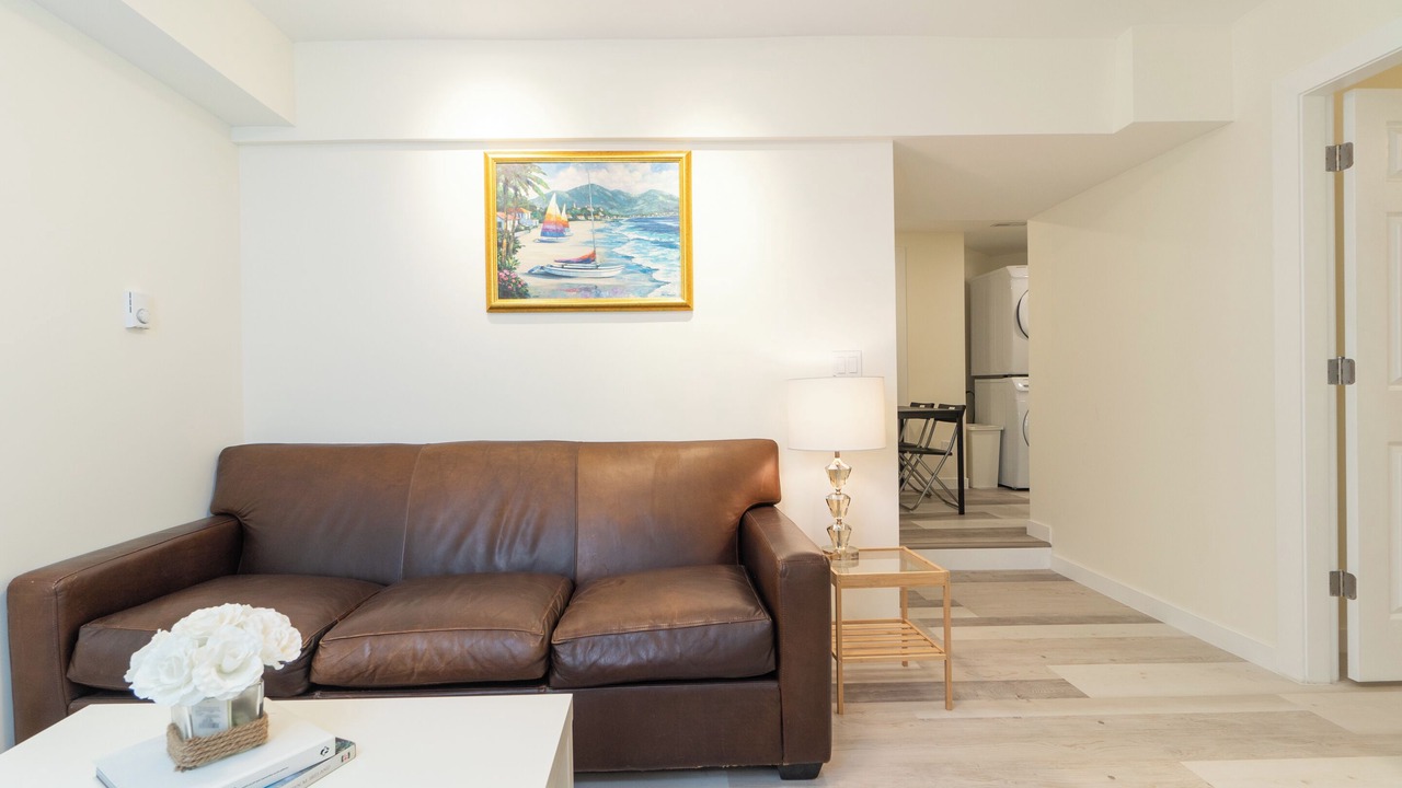 Photo of Livingroom in Dundarave