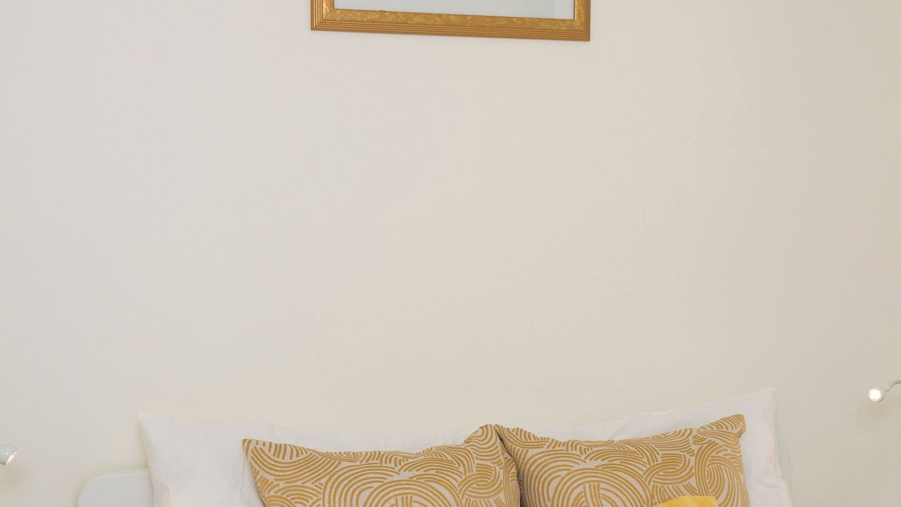 Photo of Bedroom in Dundarave
