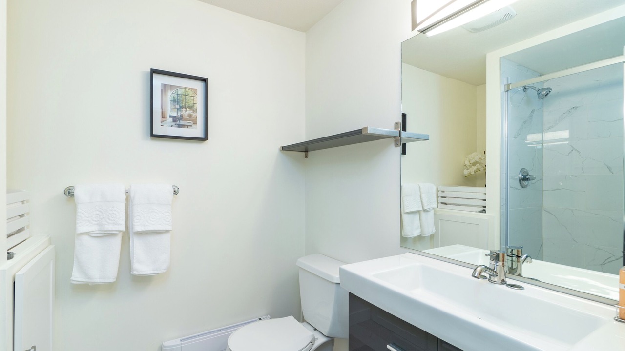 Photo of Bathroom in Dundarave