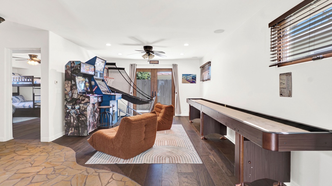 Photo of Bedroom in Silver Strand