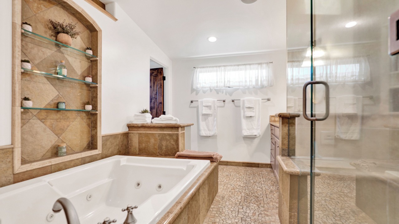 Photo of Bathroom in Silver Strand