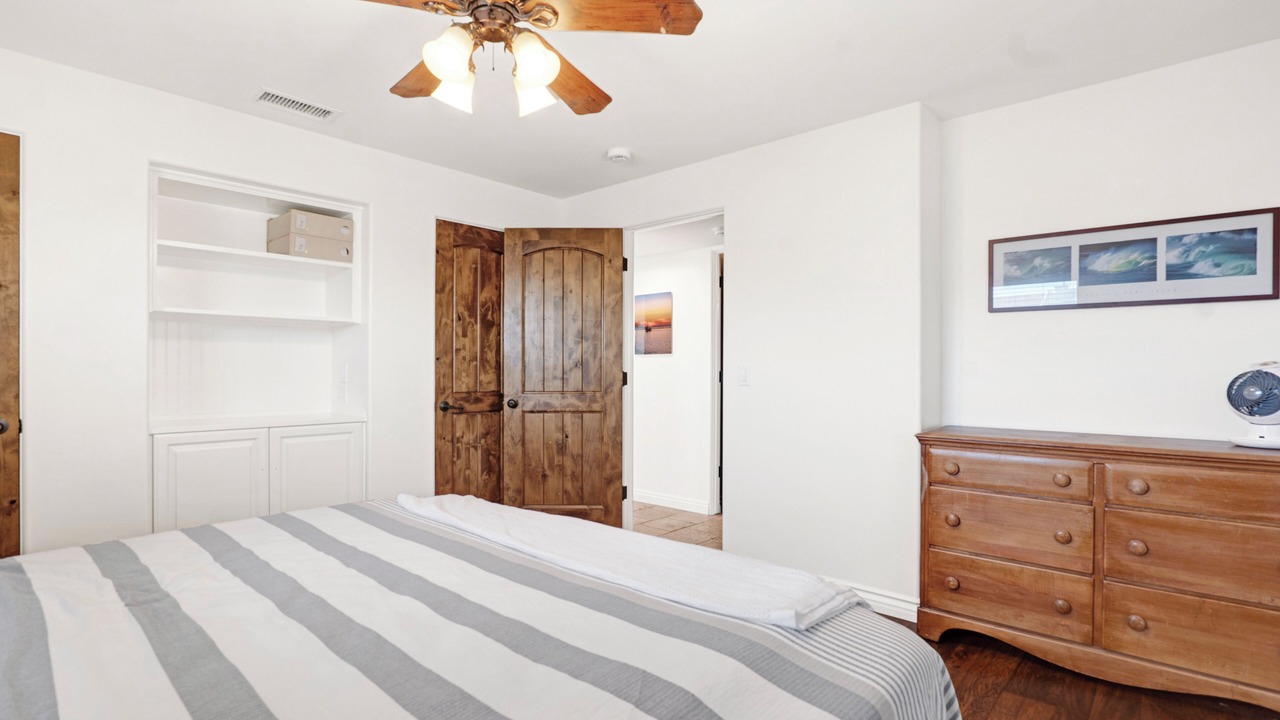 Photo of Bedroom in Silver Strand