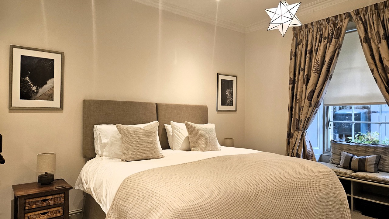 Photo of Bedroom in Comely Bank
