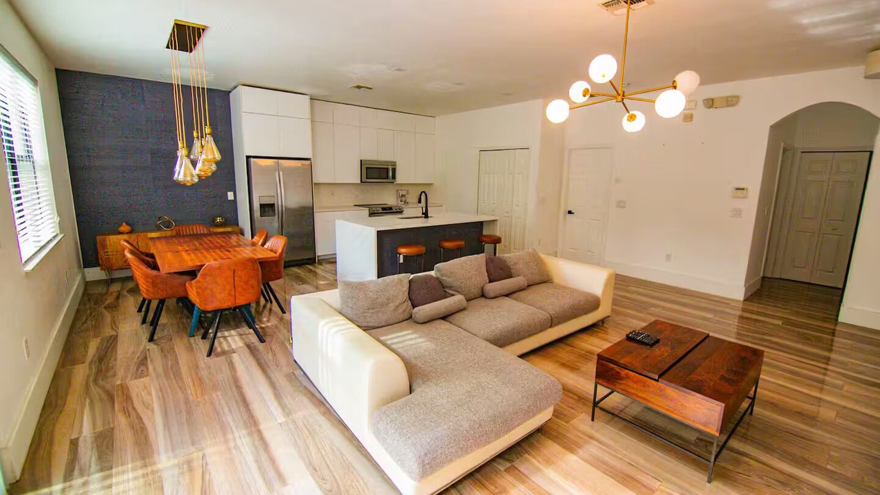 Photo of Livingroom in Lake Berkley