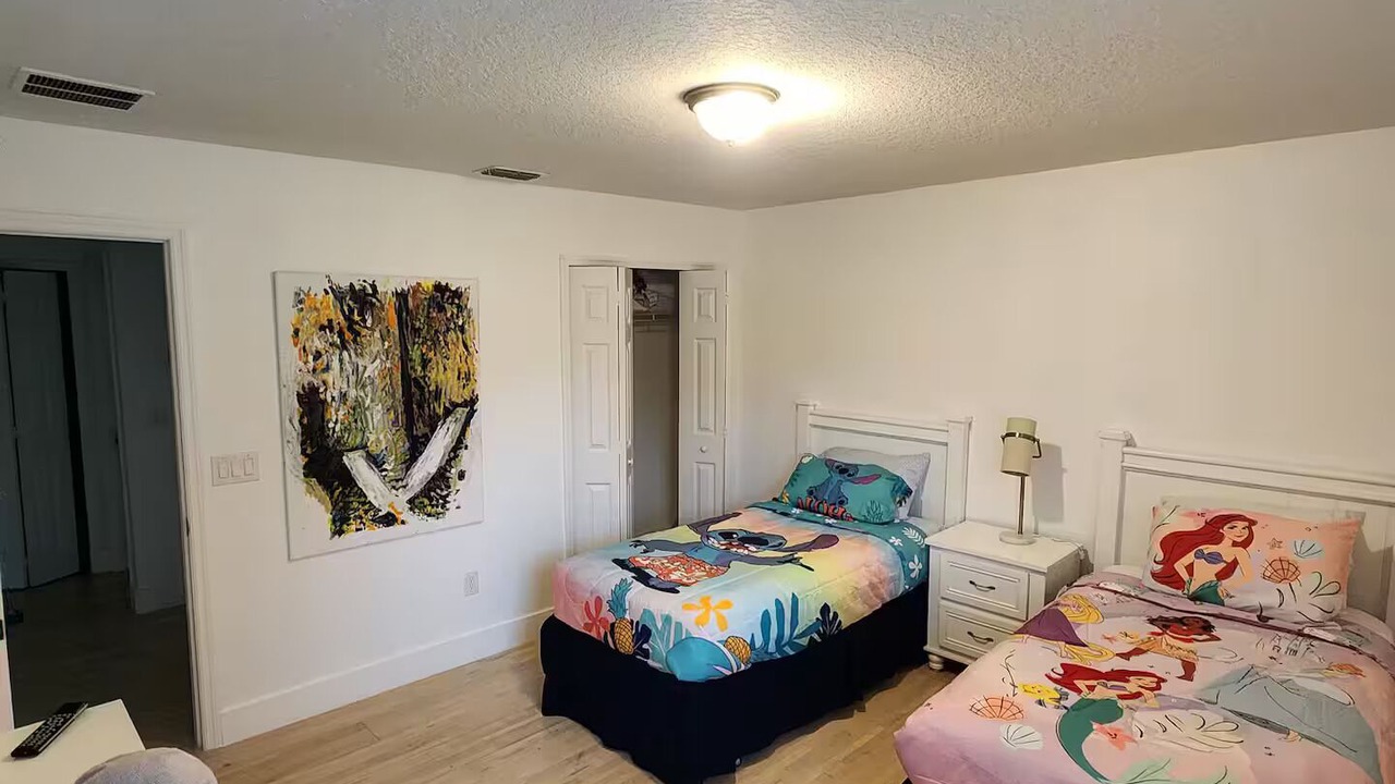 Photo of Bedroom in Lake Berkley