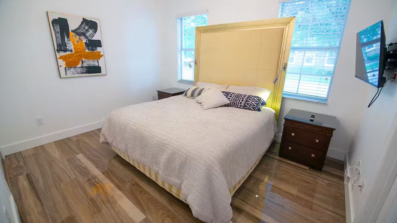 Photo of Bedroom in Lake Berkley