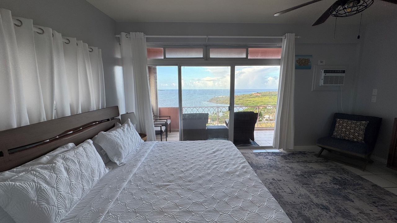 Photo of Bedroom in Estate Coakley Bay