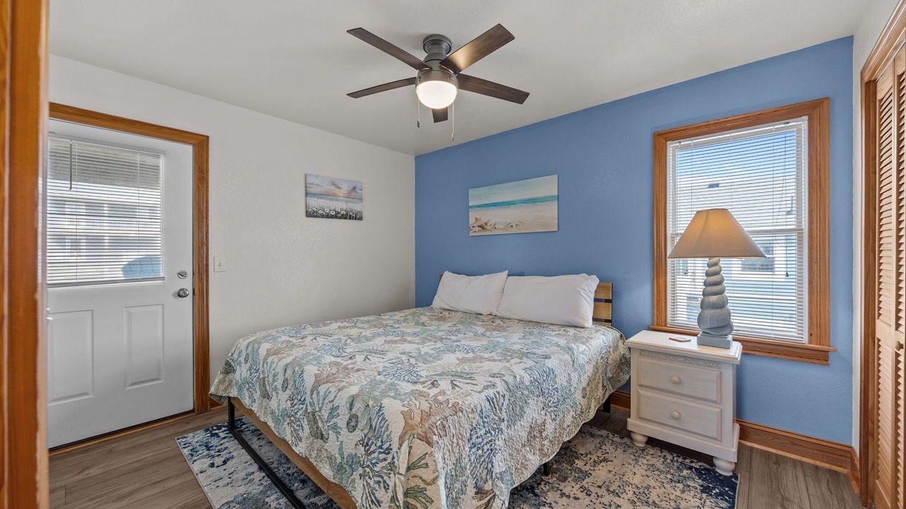 Photo of Bedroom in Rodanthe