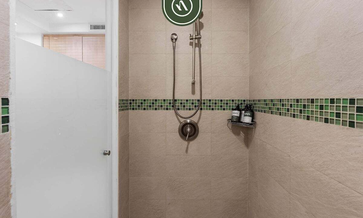 Photo of Bathroom in Flamingos