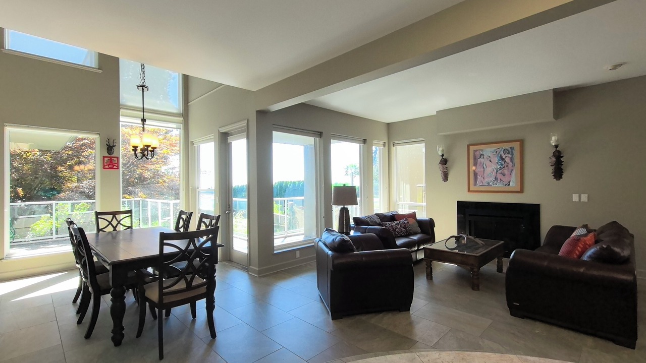 Photo of Livingroom in West Vancouver