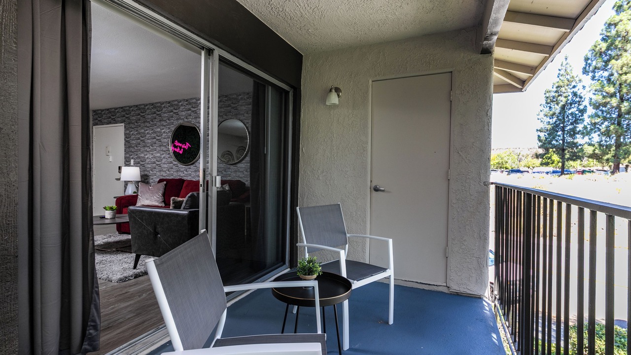 Photo of Patio Balcony in Thousand Oaks